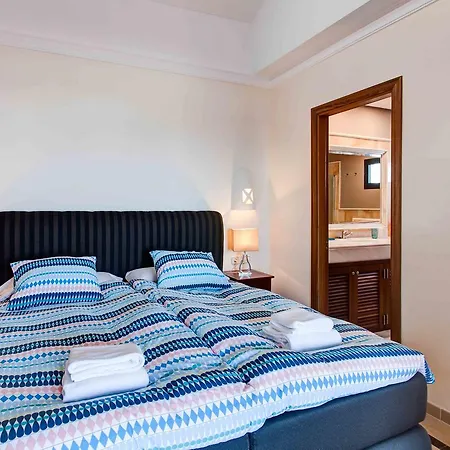 Hipoclub Villas, Zafiro 24 Villa